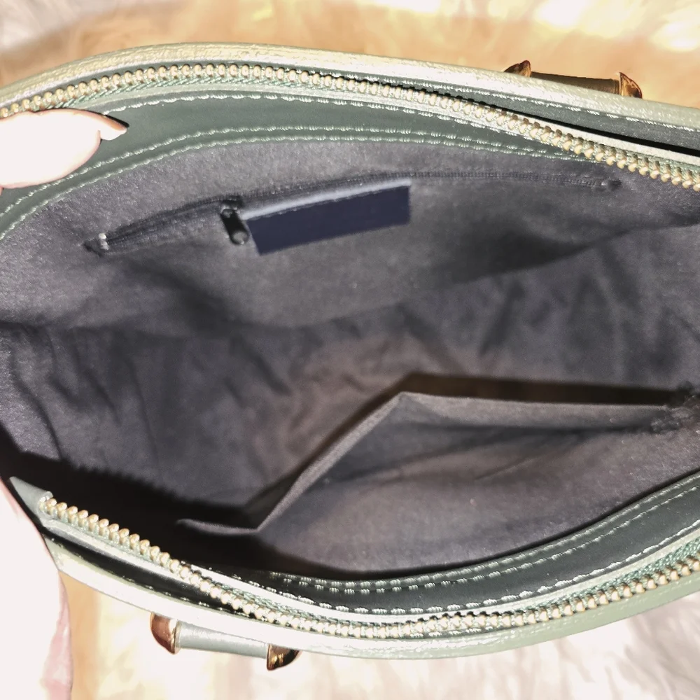 Authentic Camelia Roma Handbag - Picture 7 of 10